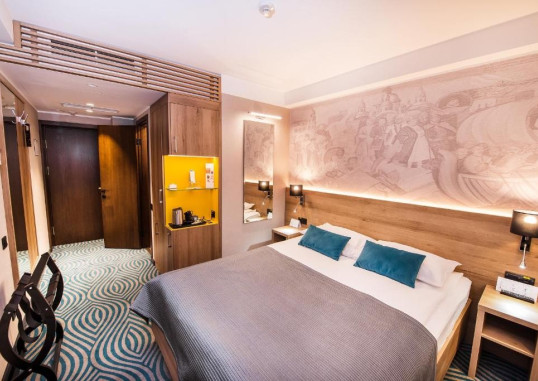 PREMIER HOTEL LYBID 9