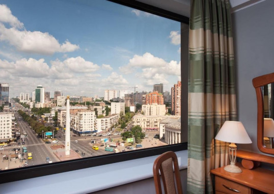 PREMIER HOTEL LYBID 18
