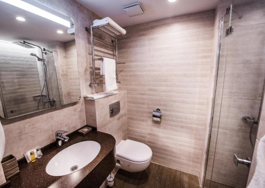 PREMIER HOTEL LYBID 21