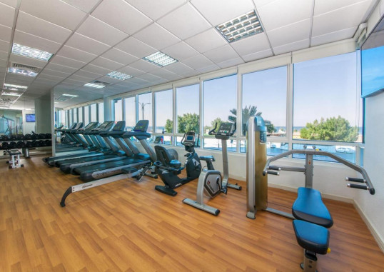 RAMADA BEACH HOTEL AJMAN 12
