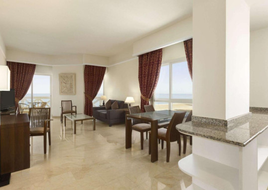 RAMADA BEACH HOTEL AJMAN 23