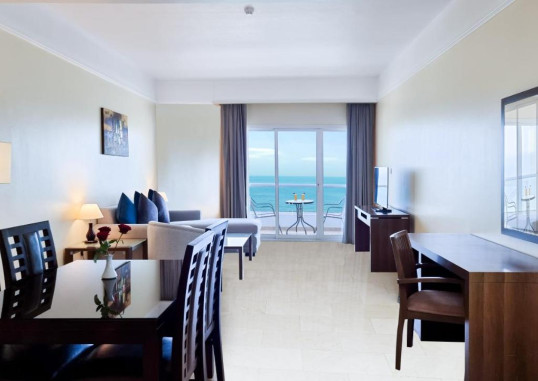 RAMADA BEACH HOTEL AJMAN 29