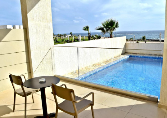 AMPHORA HOTEL & SUITES 3