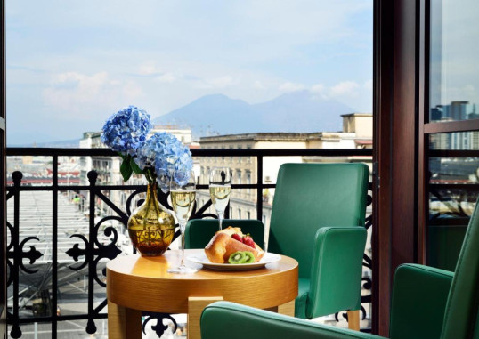 UNAHOTELS NAPOLI 5