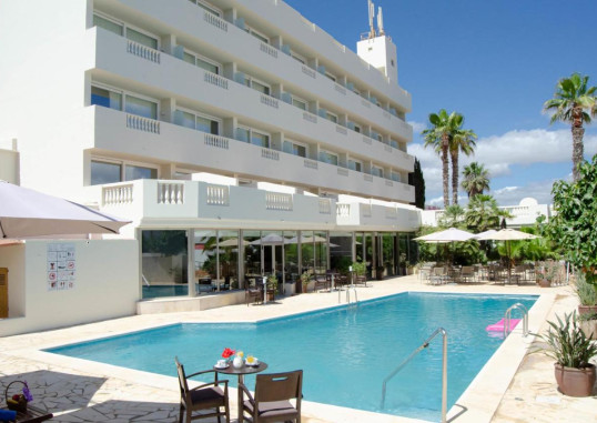 PARAISO BEACH (Adults Only) 2