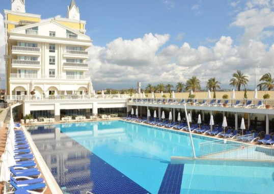 DREAM WORLD RESORT & SPA 4