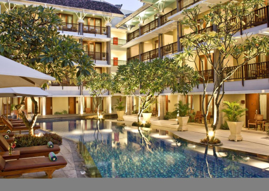 THE RANI HOTEL & SPA 2