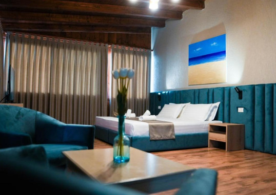 MAJESTIC HOTEL 7