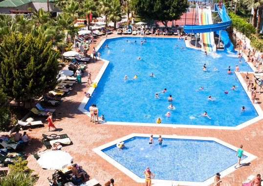 CONCORDIA CELES HOTEL 5
