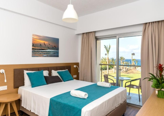 HELIOS BAY HOTEL AND SUITES 7