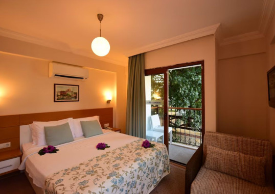 PERDIKIA HILL FAMILY RESORT & SPA 6