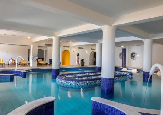 AQUAMARE BEACH & SPA 9