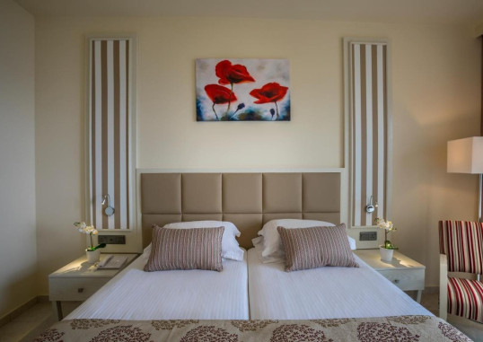 AQUAMARE BEACH & SPA 18