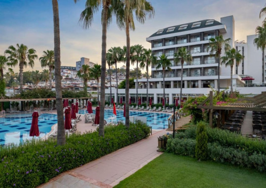 TRENDY PALM BEACH (ADULTS ONLY 16+) 1