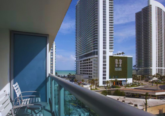 DOUBLETREE RESORT BY HILTON HOLLYWOOD BEACH 21