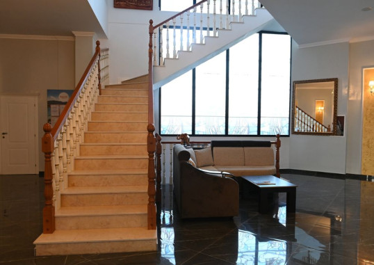 ONUFRI HOTEL 18