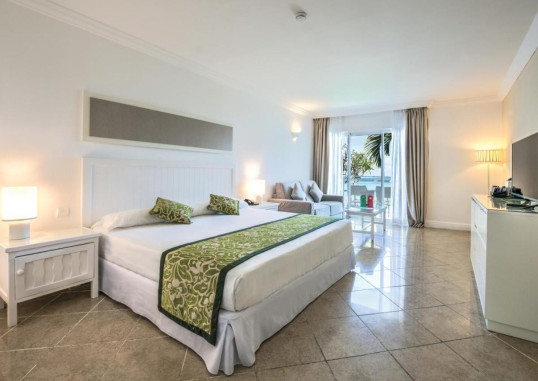 RIU CREOLE 16