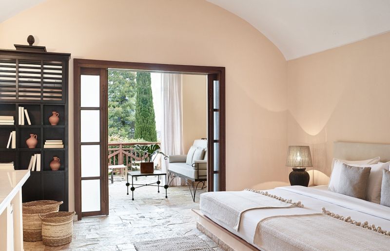 apsistokite GRECOTEL LUXME DAPHNILA BAY DASSIA viešbutyje už gerą kainą. 