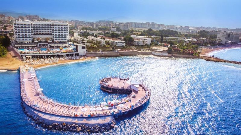 Puikus poilsis ant jūros kranto įsikūrusiame 5* viešbutyje AZURA DELUXE RESORT