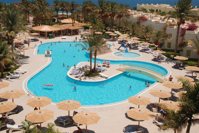 apsistokite PALM BEACH RESORT viešbutyje už gerą kainą. 