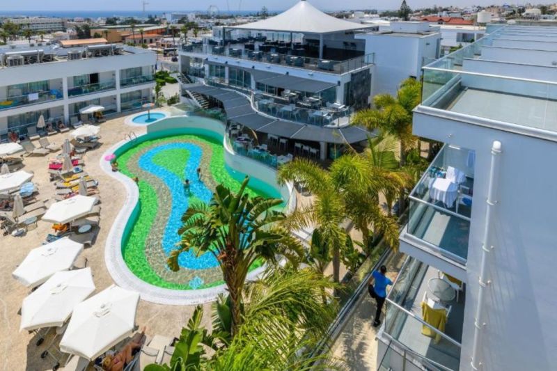 apsistokite TASIA MARIS OASIS viešbutyje už gerą kainą. 