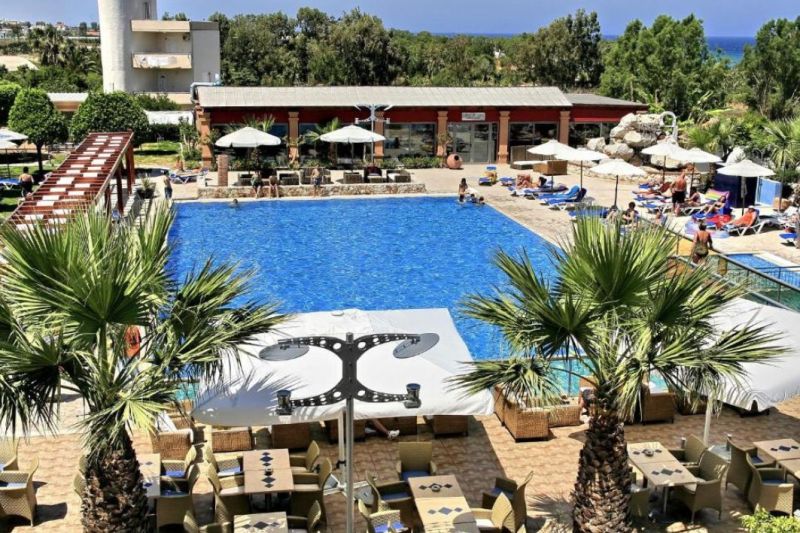 apsistokite ALL SENSES OCEAN BLUE SEASIDE RESORT viešbutyje už gerą kainą. 