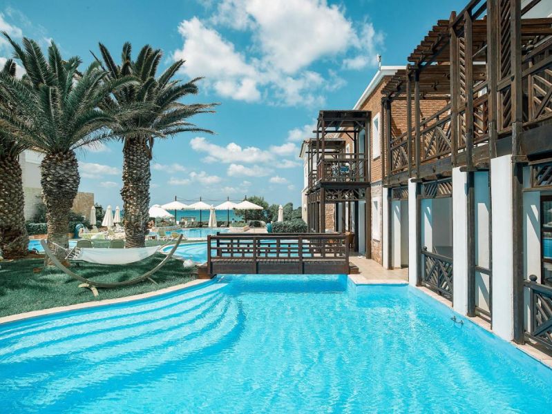 apsistokite MITSIS ROYAL MARE THALASSO & SPA RESORT viešbutyje už gerą kainą. 