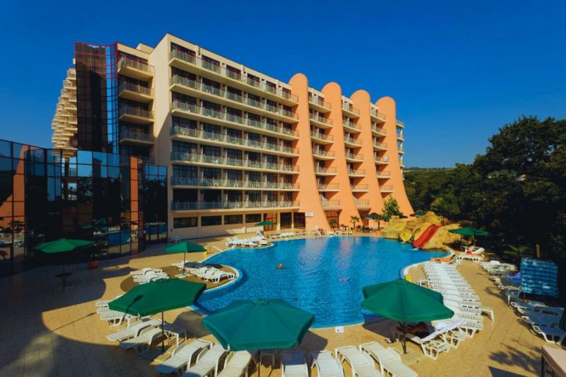 apsistokite HELIOS SPA viešbutyje už gerą kainą. 