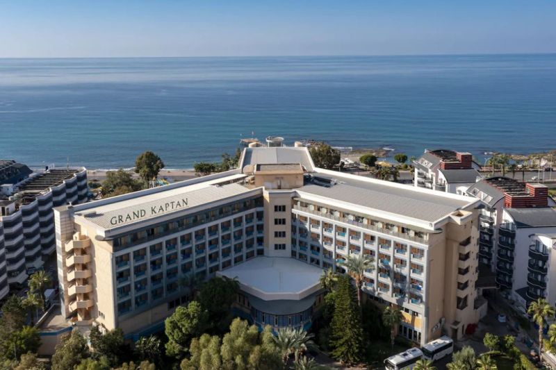 5* poilsis ant jūros kranto įsikūrusiame GRAND KAPTAN HOTEL viešbutyje 1