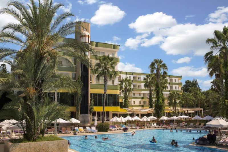 apsistokite DELPHIN BOTANIK HOTEL viešbutyje už gerą kainą. 
